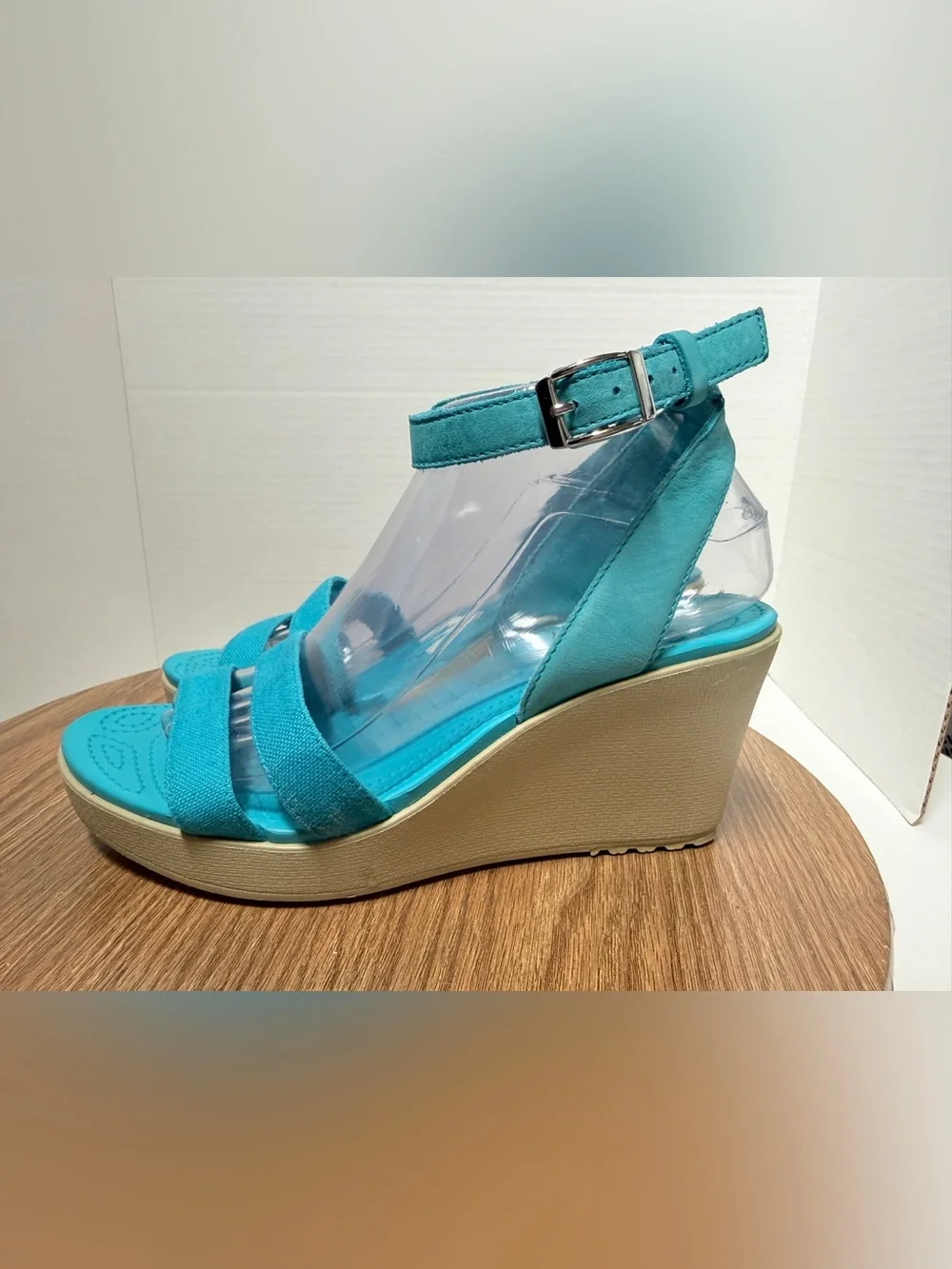 Crocs Leigh II Canvas Ankle Strap Turquoise Teal Wedge Sandals Buckle Closure